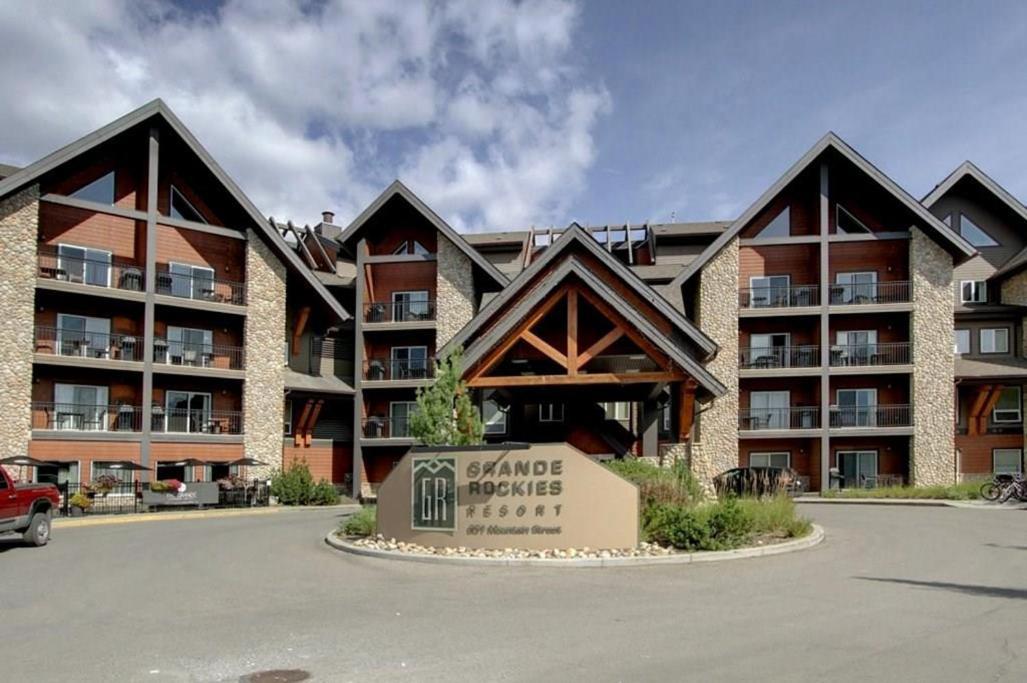 B&B Grand Rockies Resort 2Br 1Pullout 캔모어 외부 사진