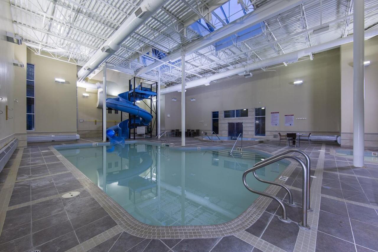 B&B Grand Rockies Resort 2Br 1Pullout 캔모어 외부 사진
