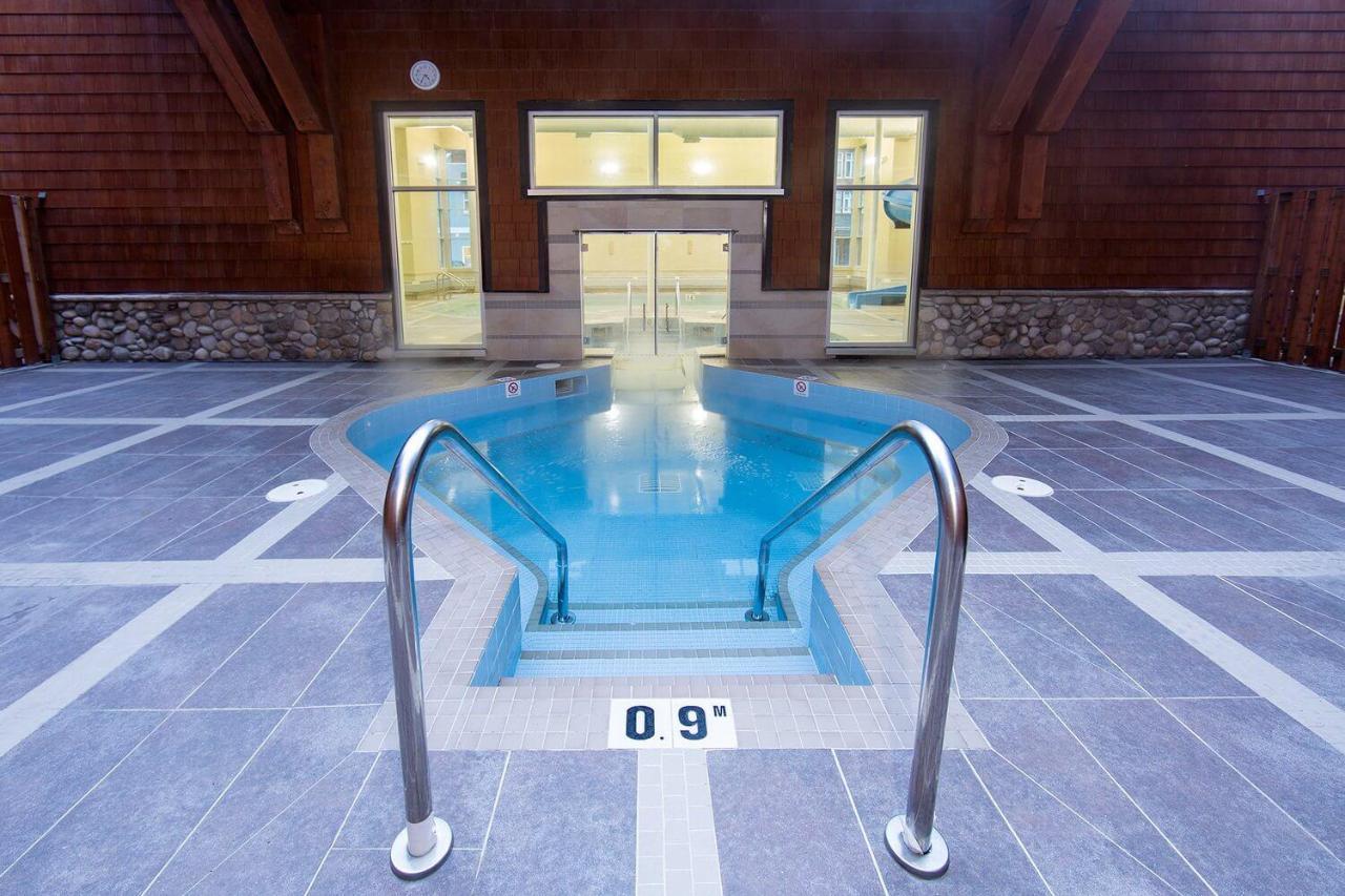 B&B Grand Rockies Resort 2Br 1Pullout 캔모어 외부 사진